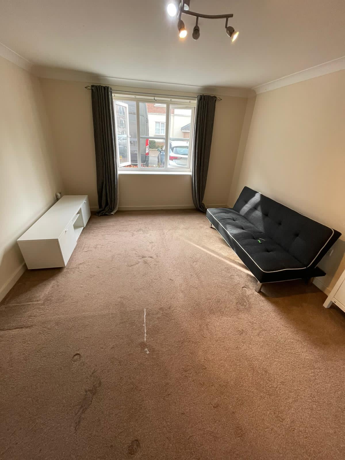 6 Viridian Square, Walton Street, Aylesbury, HP21 7FX