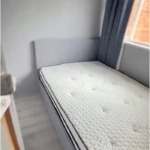 Rent a studio in Windsor, SL4 3QB, perfect for working professionals, students, and couples. Find a comfortable living space tailored to your needs in a prime location