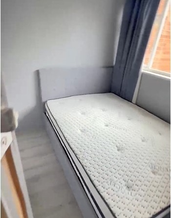 Rent a studio in Windsor, SL4 3QB, perfect for working professionals, students, and couples. Find a comfortable living space tailored to your needs in a prime location