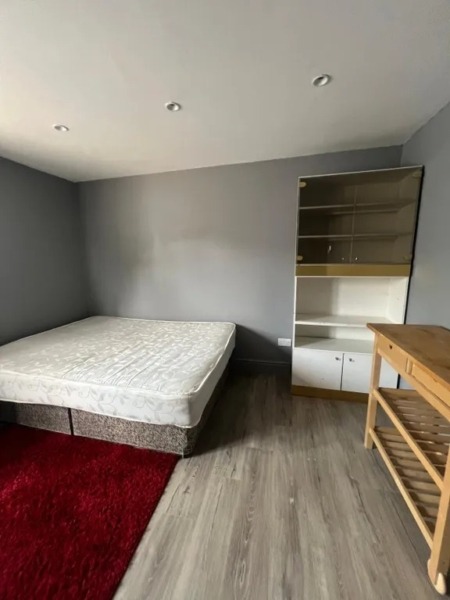 Studio Flat in Mill Green, Caversham, Reading, Berkshire, RG4 8EX