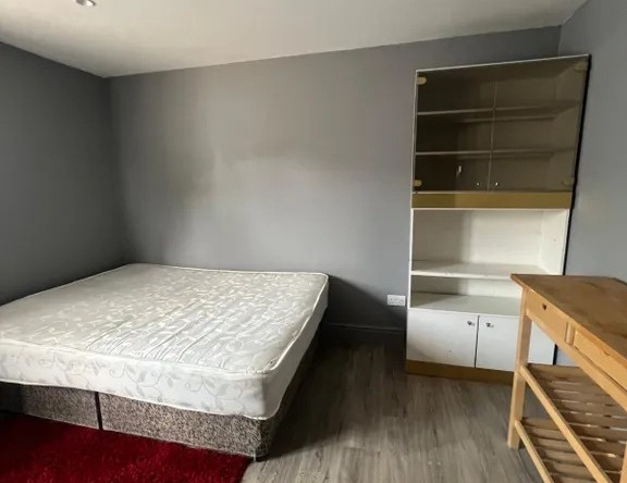 Studio Flat in Mill Green, Caversham, Reading, Berkshire, RG4 8EX