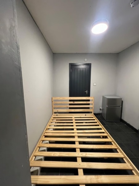 Studio in Central Reading RG16RD