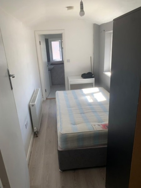 Flat in Wolseley St, Reading RG1 6AZ