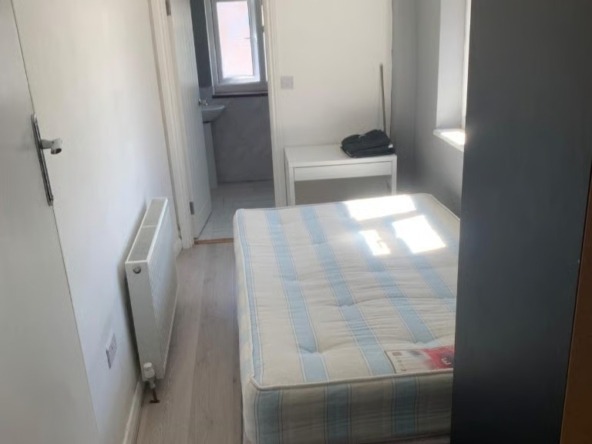Flat in Wolseley St, Reading RG1 6AZ