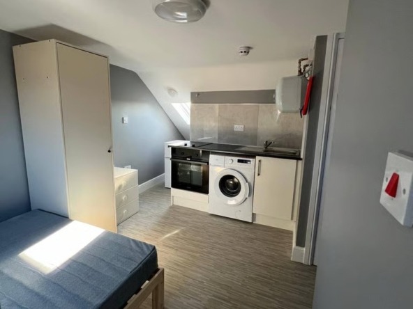 Studio Flat in Slough, SL1 2RW