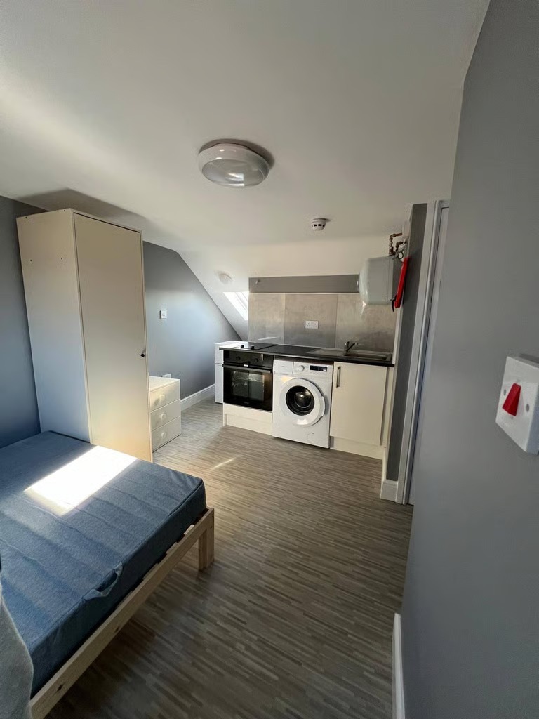 Studio Flat in Slough, SL1 2RW