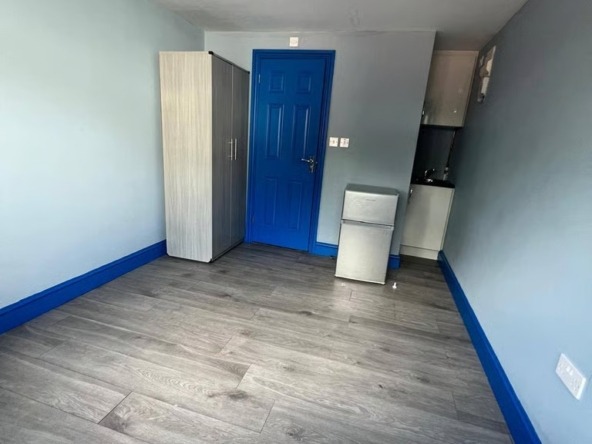 Room in Slough, SL1 2SU