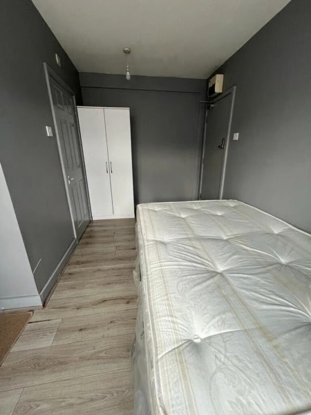 En-Suite in Harrow (HA2 0QQ)