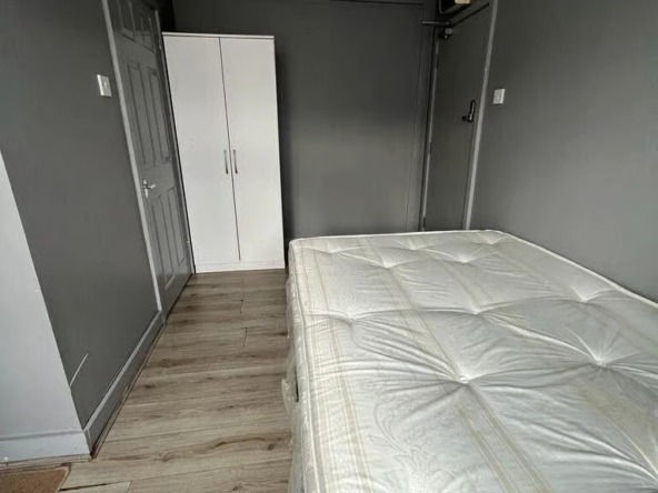 En-Suite in Harrow (HA2 0QQ)