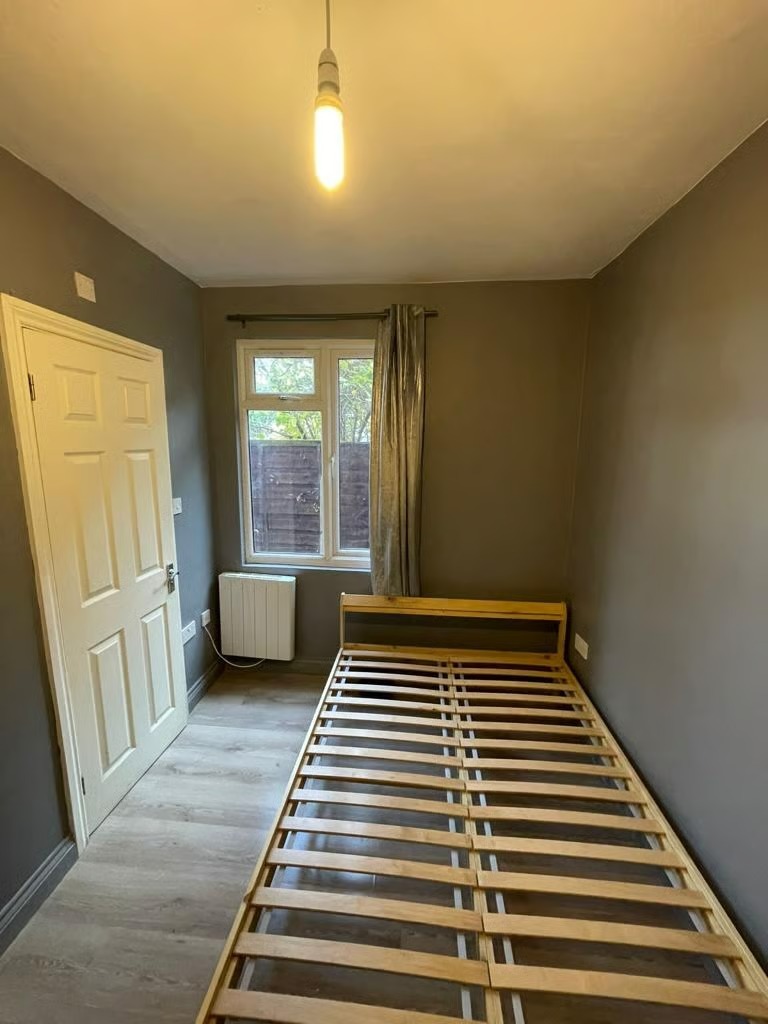 Studio flat in Hounslow (TW4 5NJ)