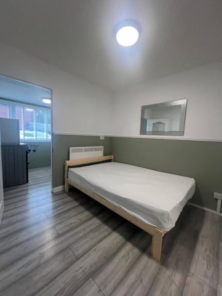 Studio in Greenford, UB6 0SQ