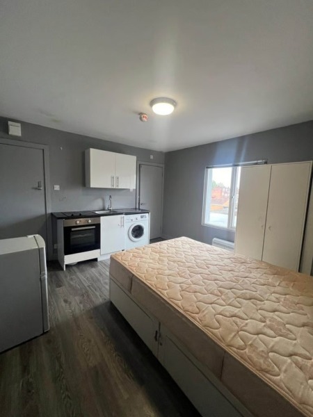 Studio in Harrow (HA2 9BL)