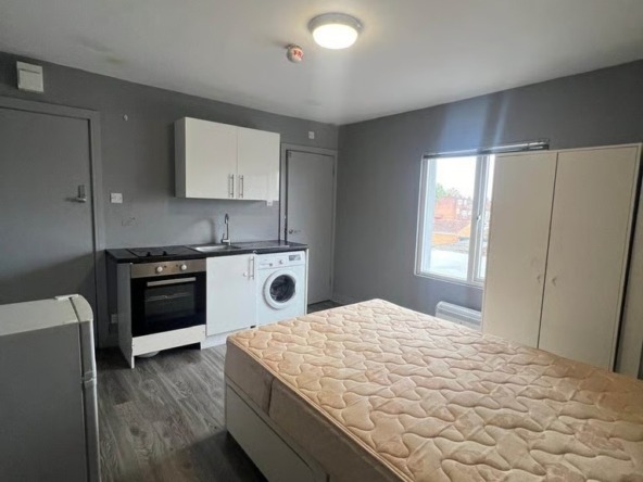 Studio in Harrow (HA2 9BL)