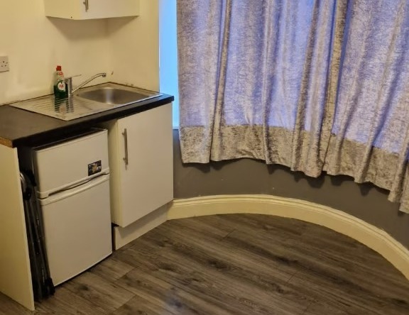 En-Suite in Feltham (TW13 5JT)