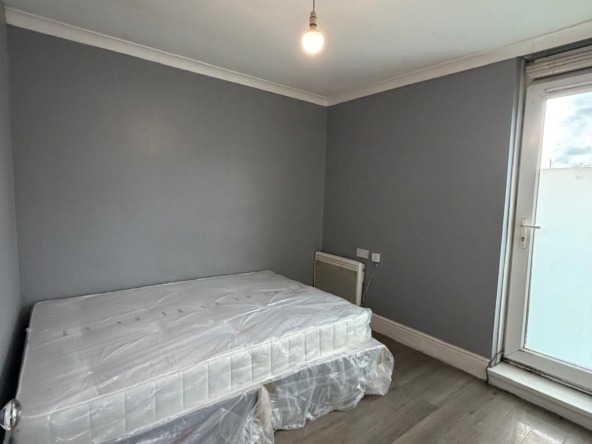 Rental property , Discover your ideal living space in UB56ES with two fully furnished rooms